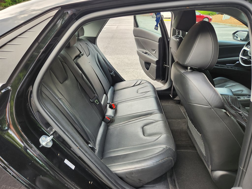 2023 Hyundai Elantra Limited - Photo 30