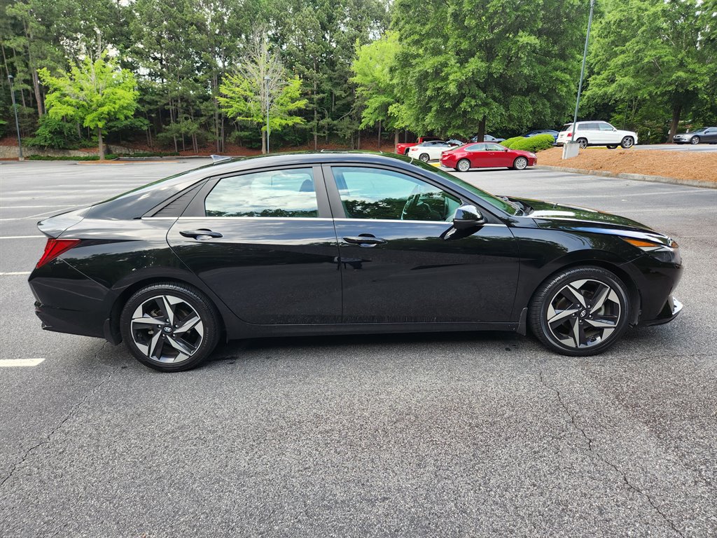 2023 Hyundai Elantra Limited - Photo 9