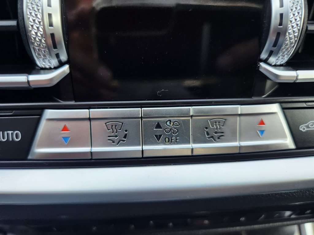 2020 BMW 3 Series 330i - Photo 43